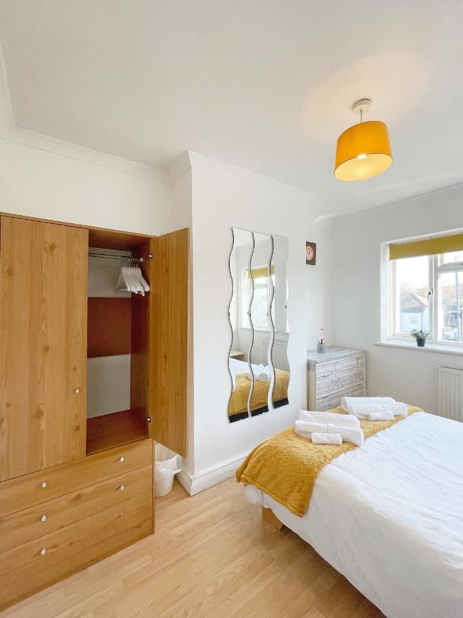 格雷夫森德3 Bed Duplex Flat, Free Wifi & Netflix, Ideal For Contractors公寓 外观 照片