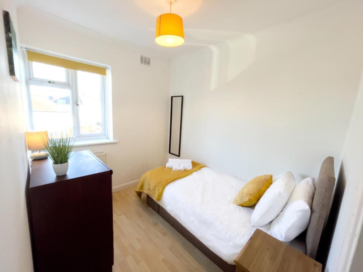 格雷夫森德3 Bed Duplex Flat, Free Wifi & Netflix, Ideal For Contractors公寓 外观 照片